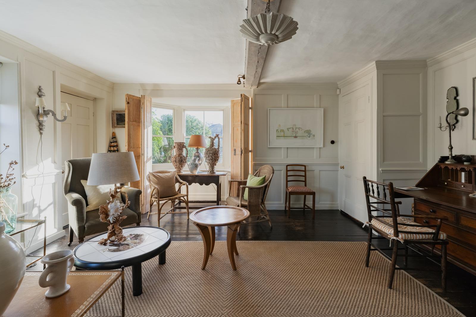 Swan House - Image 3
